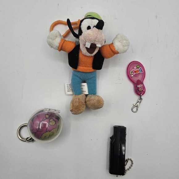 Disney Keychain Lot Toy Nightmare Before Christmas, Goofy, My Hero Academia, Wii - Picture 7 of 12